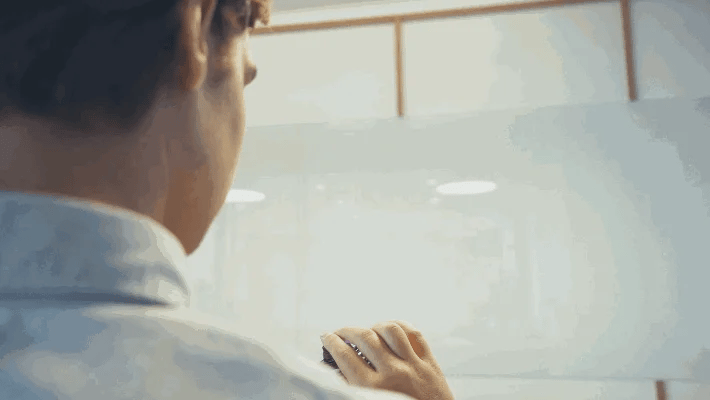 لعبة الدوارة الطائرة LED - كرة عائمة ممتعة وتفاعلية للأطفال والكبار